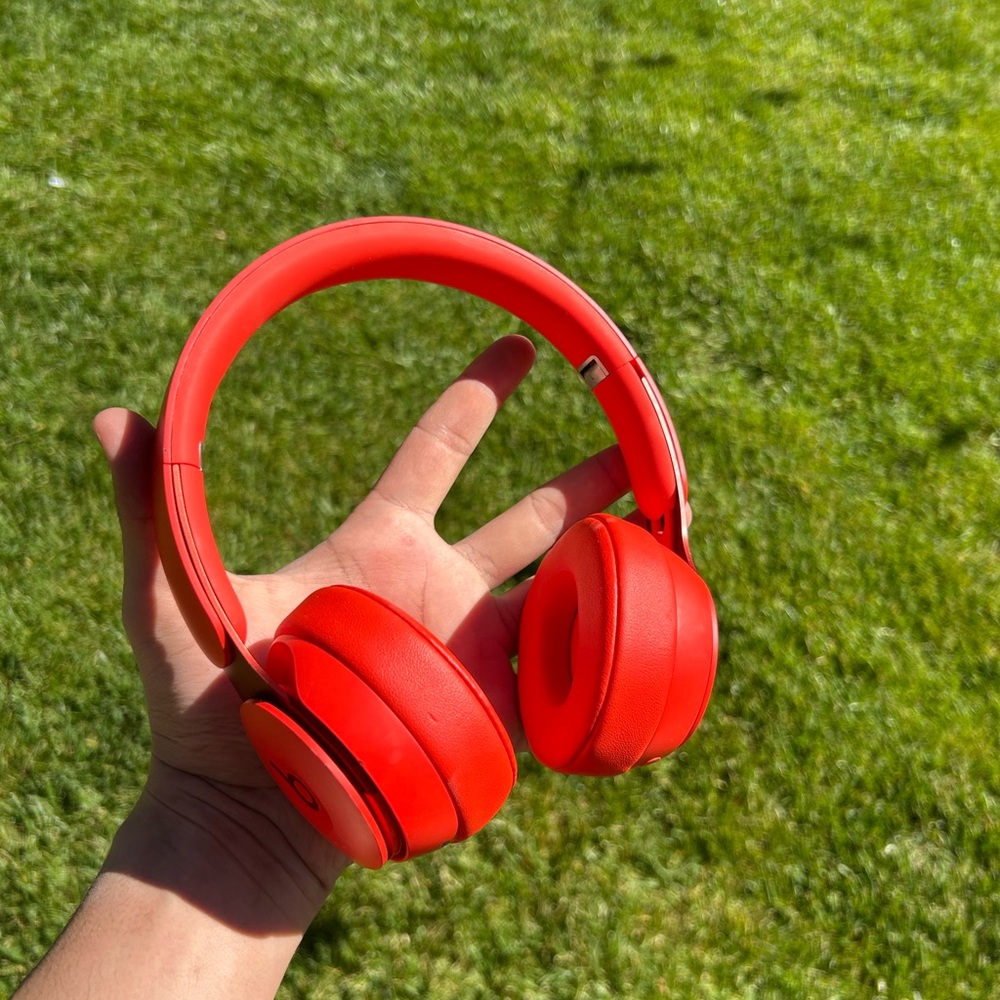 Beats Solo Pros